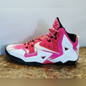 Nike LeBron 11 XI 'Hyper Pink' Size 8 Women's 541222-991 White/Hyper Pink/Black